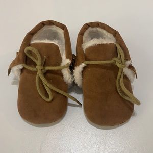 Baby moccasin slippers